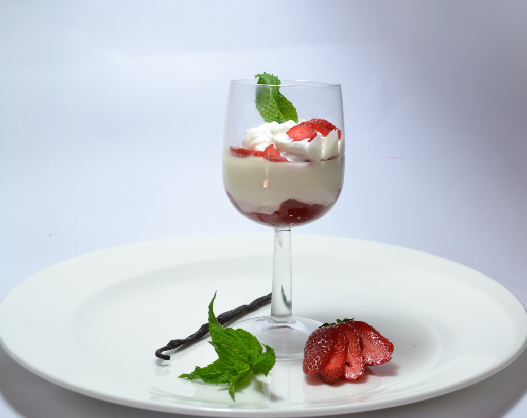 PANNA COTTA CON MOUSSE DI FRAGOLE (2)