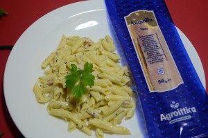 Pasta all'uovo con anguille affumicate