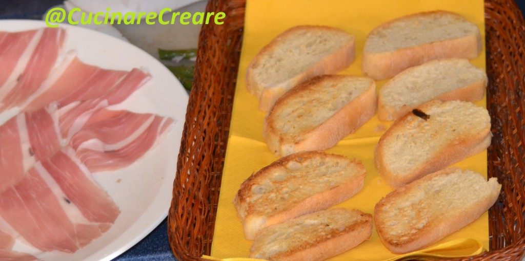 Crostini con crudo e asparagi (3)