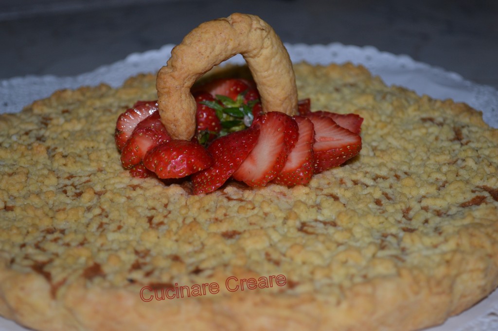 Torta con crena di fragole (2)