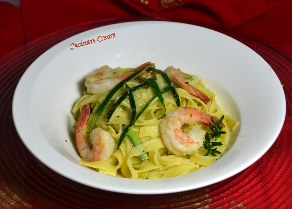 Tagliatelle gamberi e crema di zucchine (4)