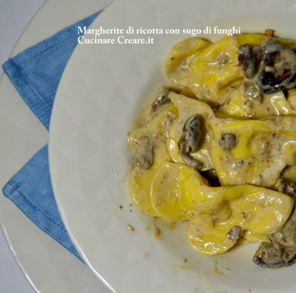 Margherite ricotta e sugo di funghi
