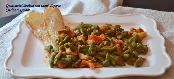 gnoccchetti-tirolesi-con-ragu-di-pesce-1